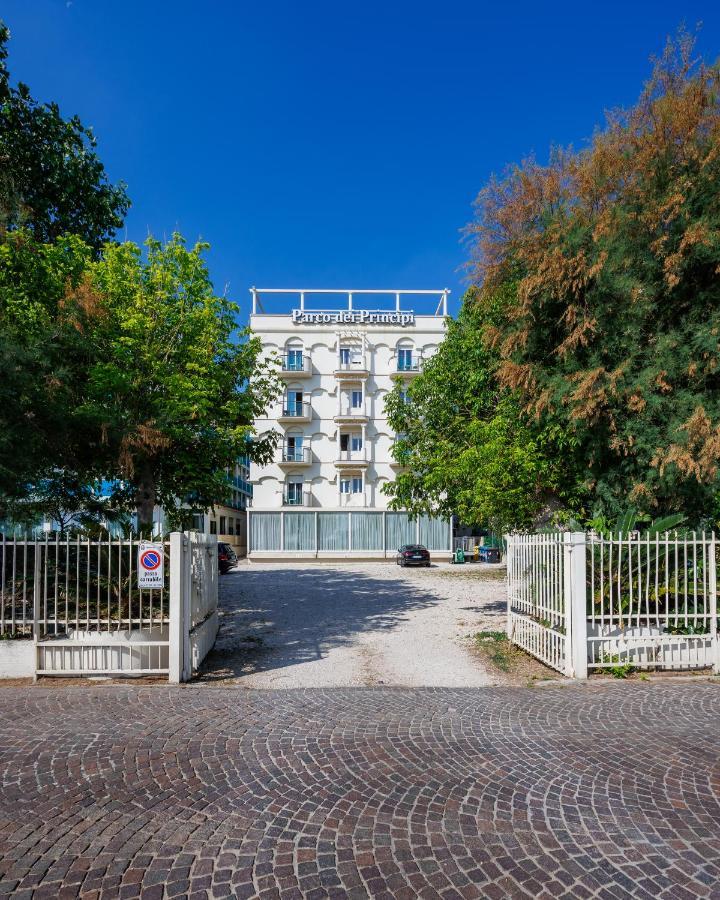 Parco Dei Principi Boutique Hotel Rimini Luaran gambar